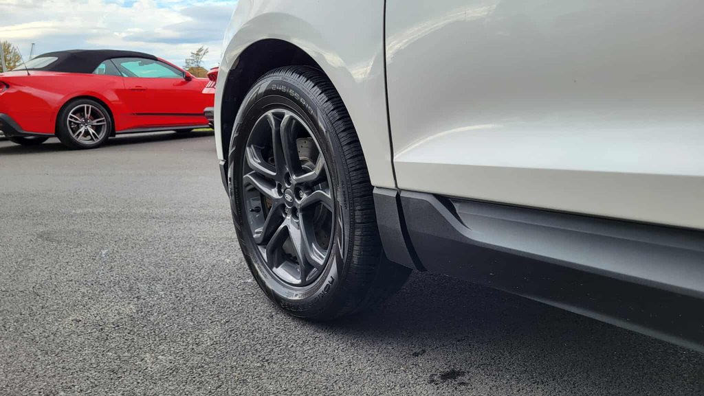 Ford Edge SEL  ENSEMBLE DÉCOR  AWD 2018 à Matane, Québec - 17 - w1024h768px