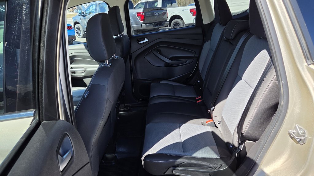 Ford Escape SE Ensemble remorquage 2018 à Matane, Québec - 16 - w1024h768px