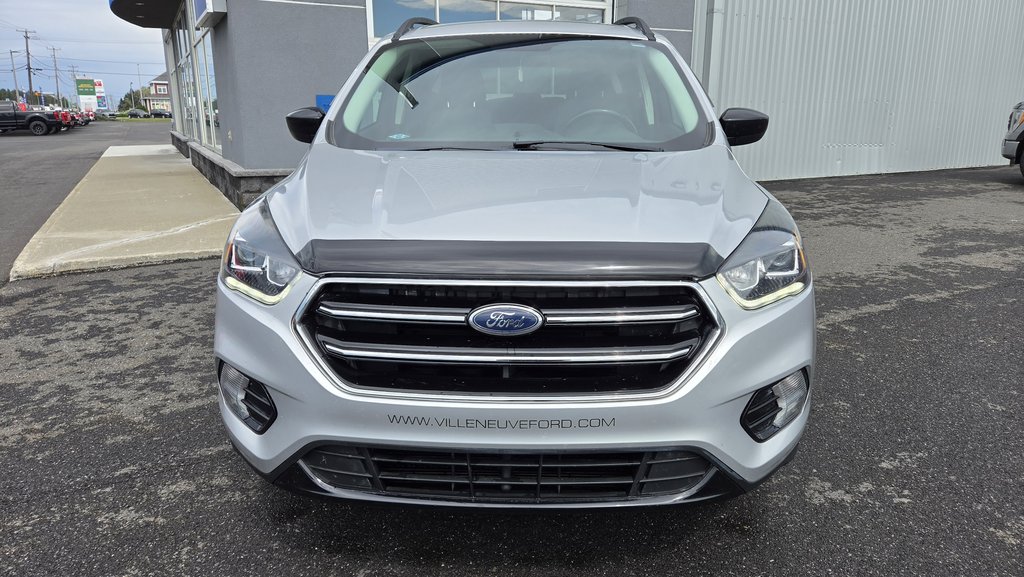 Ford Escape SE  AWD  ENSEMBLE DÉCOR NOIR 2018 à Matane, Québec - 2 - w1024h768px