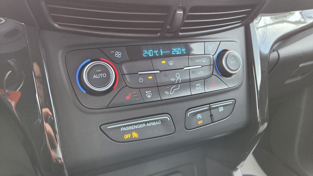 Ford Escape SE  AWD  ENSEMBLE DÉCOR NOIR 2018 à Matane, Québec - 17 - w1024h768px