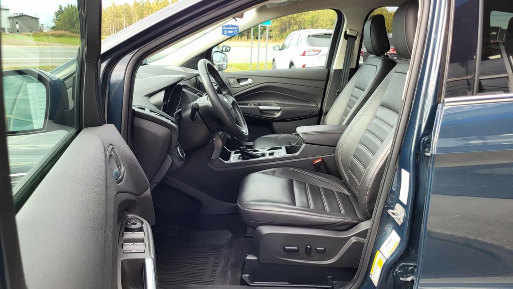 2019 Ford Escape SEL   AWD in Matane, Quebec - 9 - w1024h768px