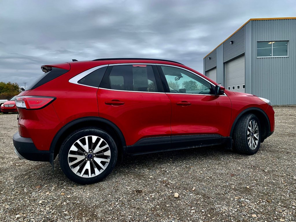 Ford Escape Titanium Hybrid 2020 à Matane, Québec - 4 - w1024h768px