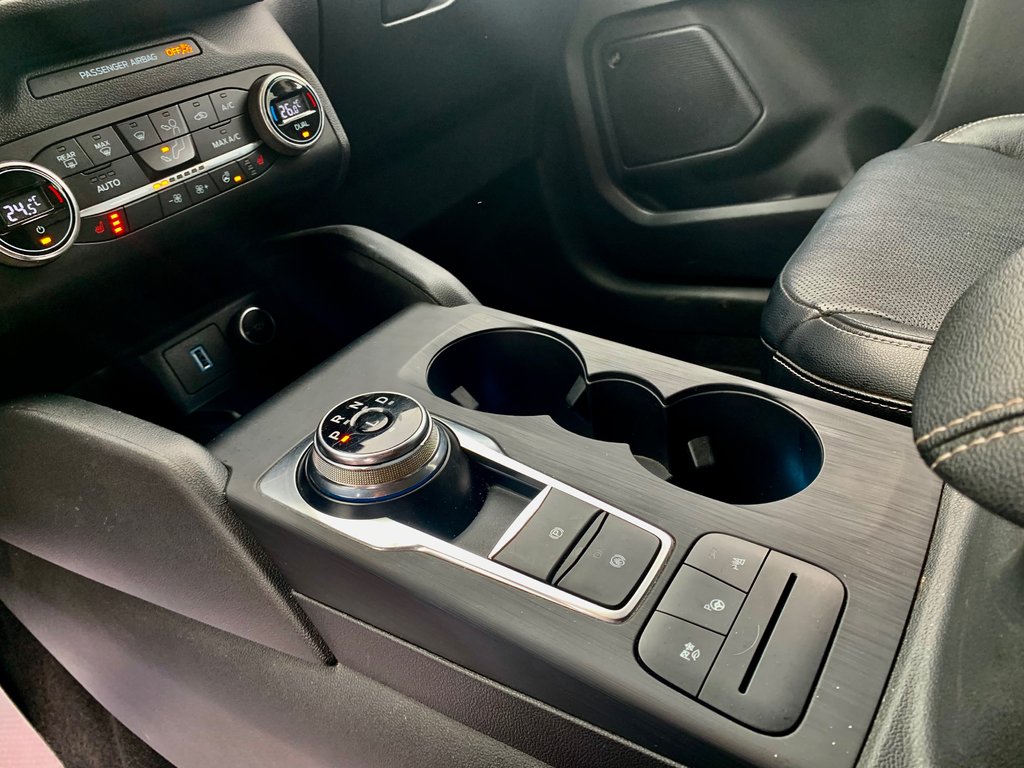 Ford Escape Titanium Hybrid 2020 à Matane, Québec - 9 - w1024h768px