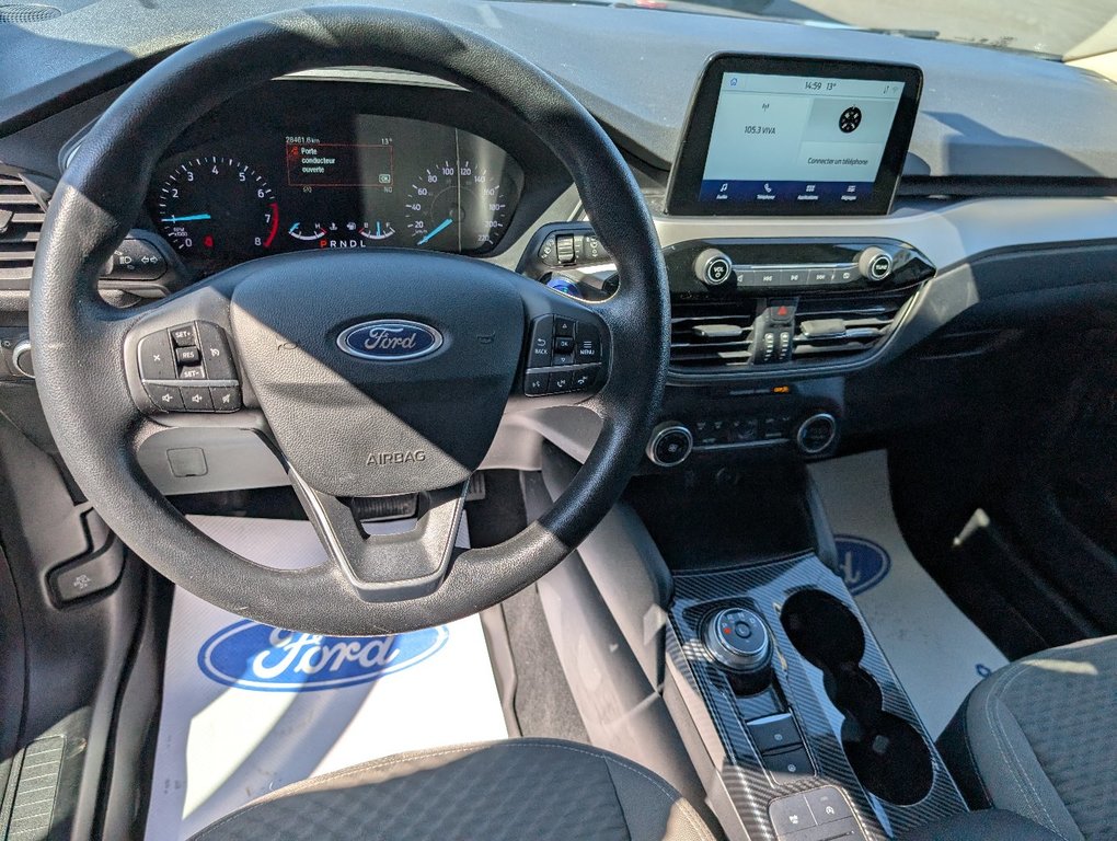 2020 Ford Escape SE in Matane, Quebec - 8 - w1024h768px