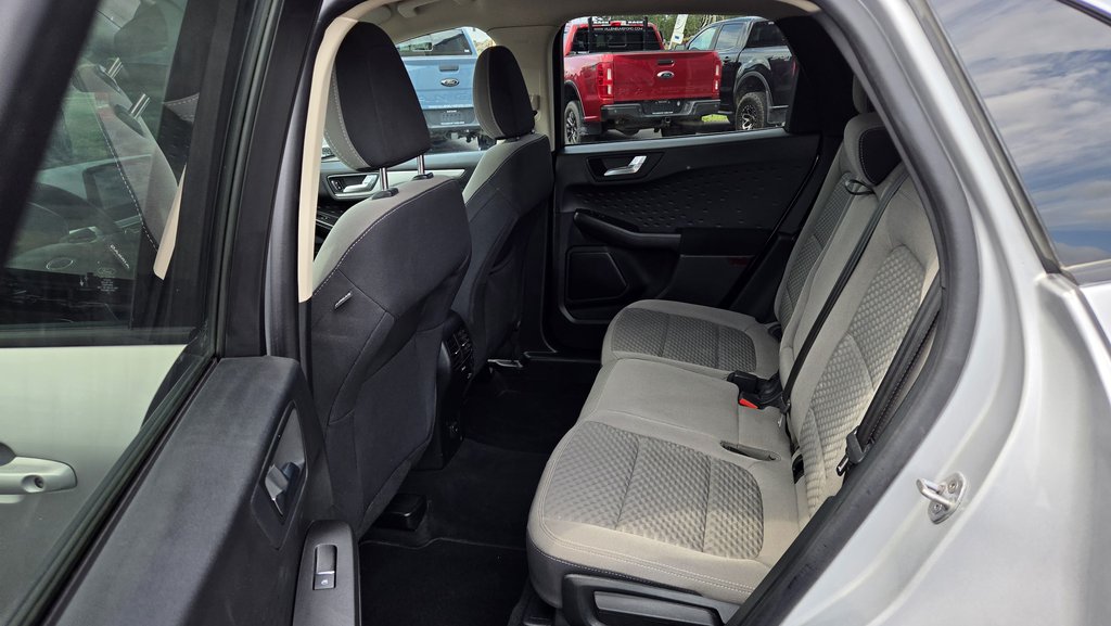 2020 Ford Escape SE in Matane, Quebec - 21 - w1024h768px