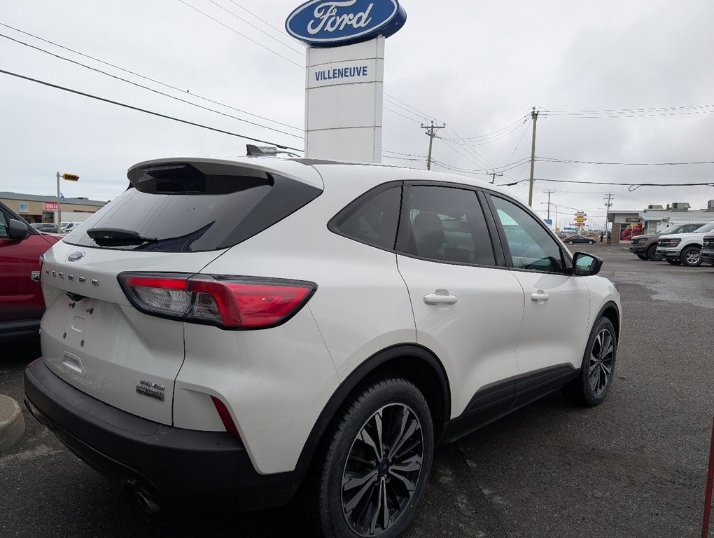 Ford Escape SE   AWD ENSEMBLE DECOR SPORT 2021 à Matane, Québec - 4 - w1024h768px