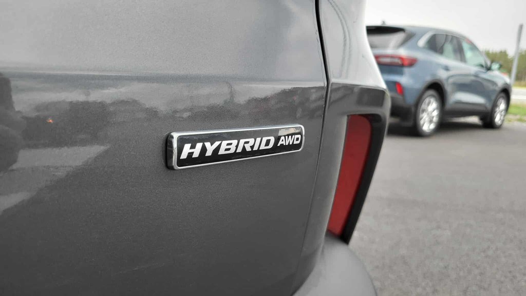 Ford Escape SE Hybrid 2021 à Matane, Québec - 8 - w1024h768px