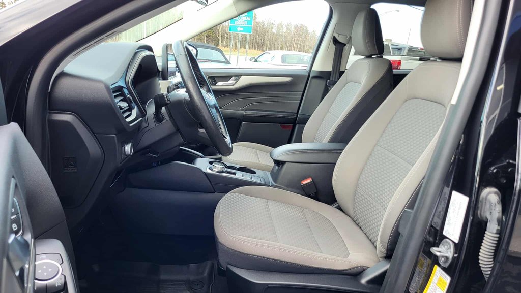 2021 Ford Escape SE in Matane, Quebec - 11 - w1024h768px