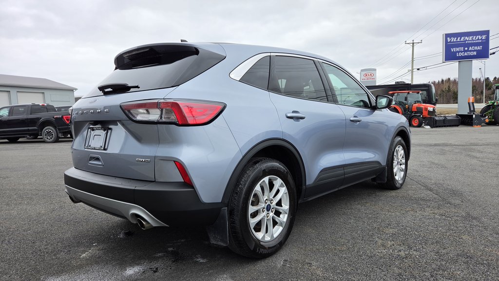 2022 Ford Escape SE  AWD ENSEMBLE COMMODITÉ in Matane, Quebec - 5 - w1024h768px
