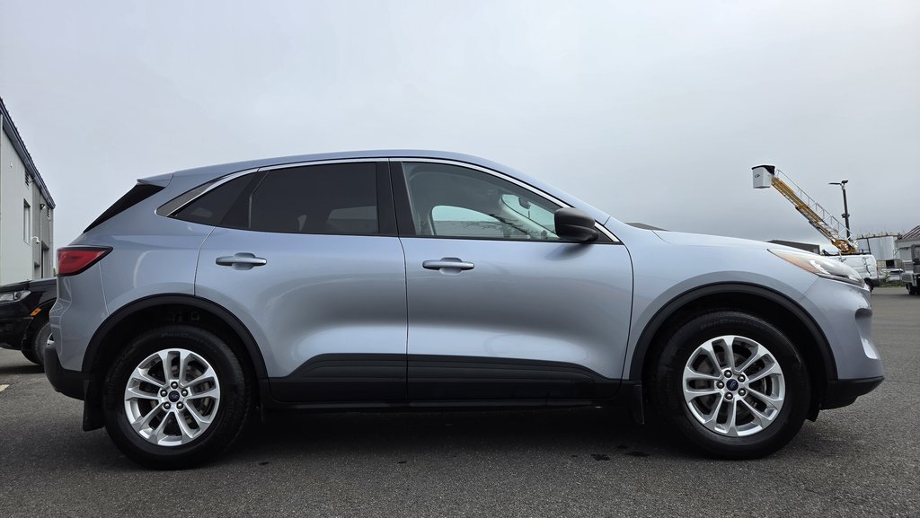 2022 Ford Escape SE Hybrid  AWD in Matane, Quebec - 5 - w1024h768px