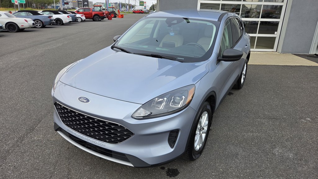 2022 Ford Escape SE Hybrid  AWD in Matane, Quebec - 15 - w1024h768px