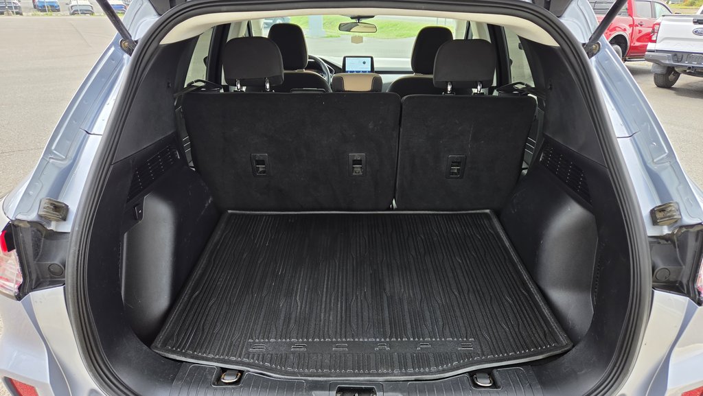 2022 Ford Escape SE Hybrid  AWD in Matane, Quebec - 8 - w1024h768px