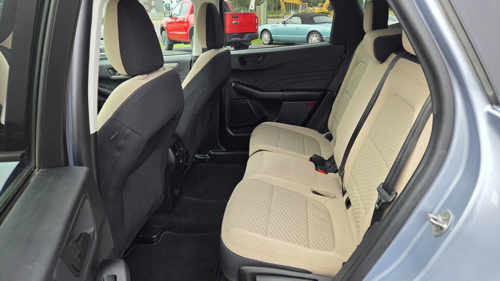2022 Ford Escape SE Hybrid  AWD in Matane, Quebec - 23 - w1024h768px