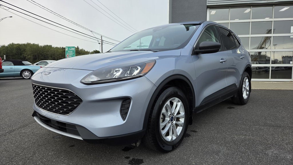 2022 Ford Escape SE Hybrid  AWD in Matane, Quebec - 13 - w1024h768px