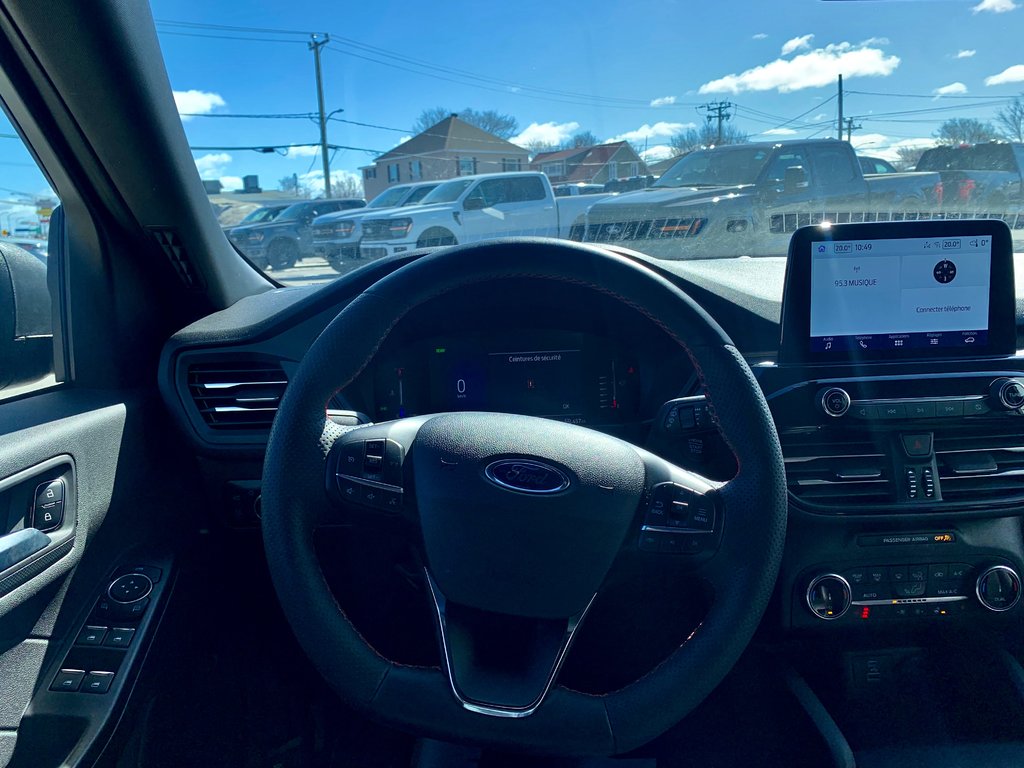 2023 Ford Escape ST-Line  HEV  AWD in Matane, Quebec - 15 - w1024h768px