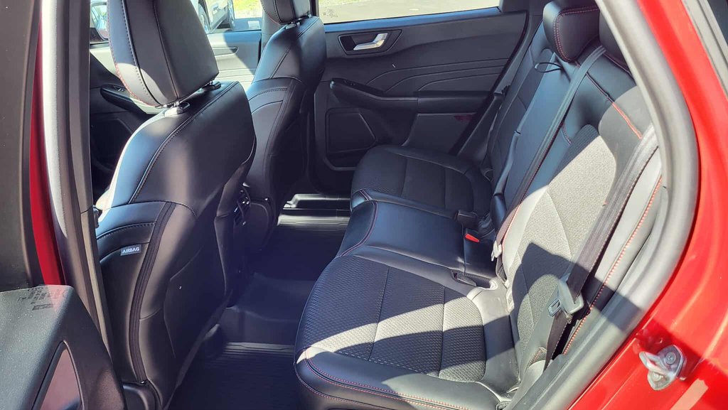 2025 Ford Escape ST-Line Hybride in Matane, Quebec - 12 - w1024h768px