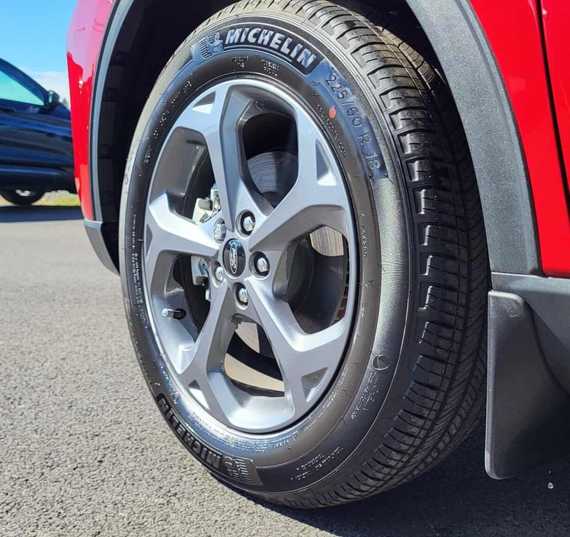2025 Ford Escape ST-Line Hybride in Matane, Quebec - 9 - w1024h768px