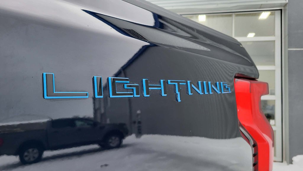 2022 Ford F-150 Lightning XLT 312A   4X4 in Matane, Quebec - 10 - w1024h768px