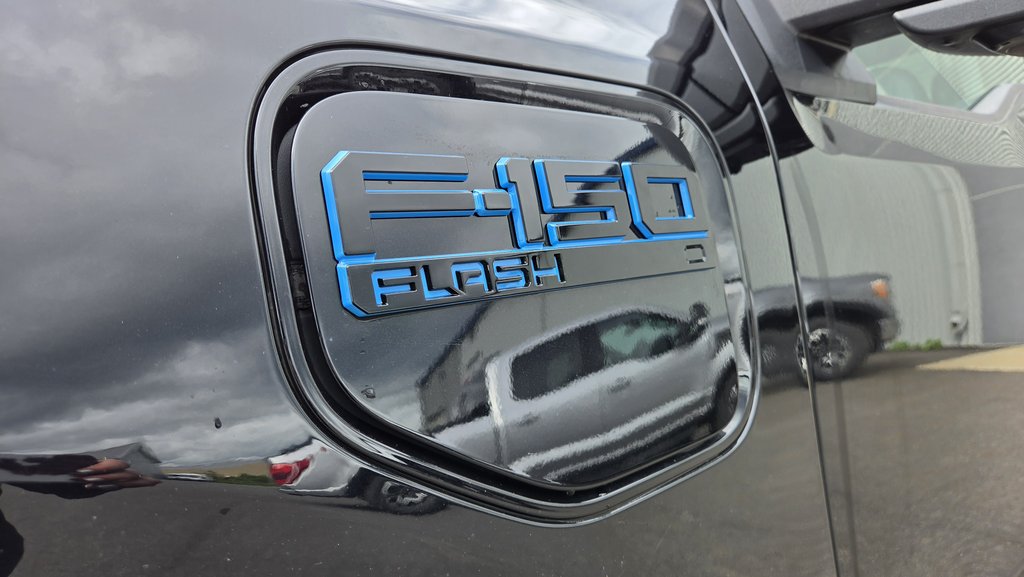2025 Ford F-150 Lightning Flash BATTERIE LONGUE DURÉE in Matane, Quebec - 14 - w1024h768px