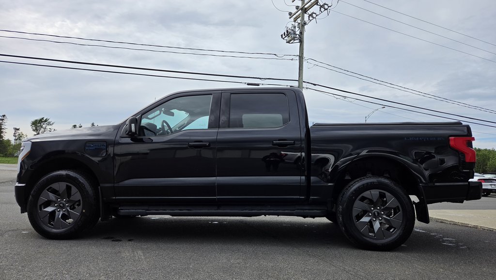 2025 Ford F-150 Lightning Flash BATTERIE LONGUE DURÉE in Matane, Quebec - 13 - w1024h768px
