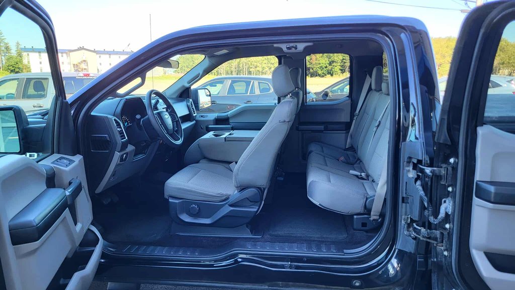 2016 Ford F-150 XLT  300A in Matane, Quebec - 10 - w1024h768px