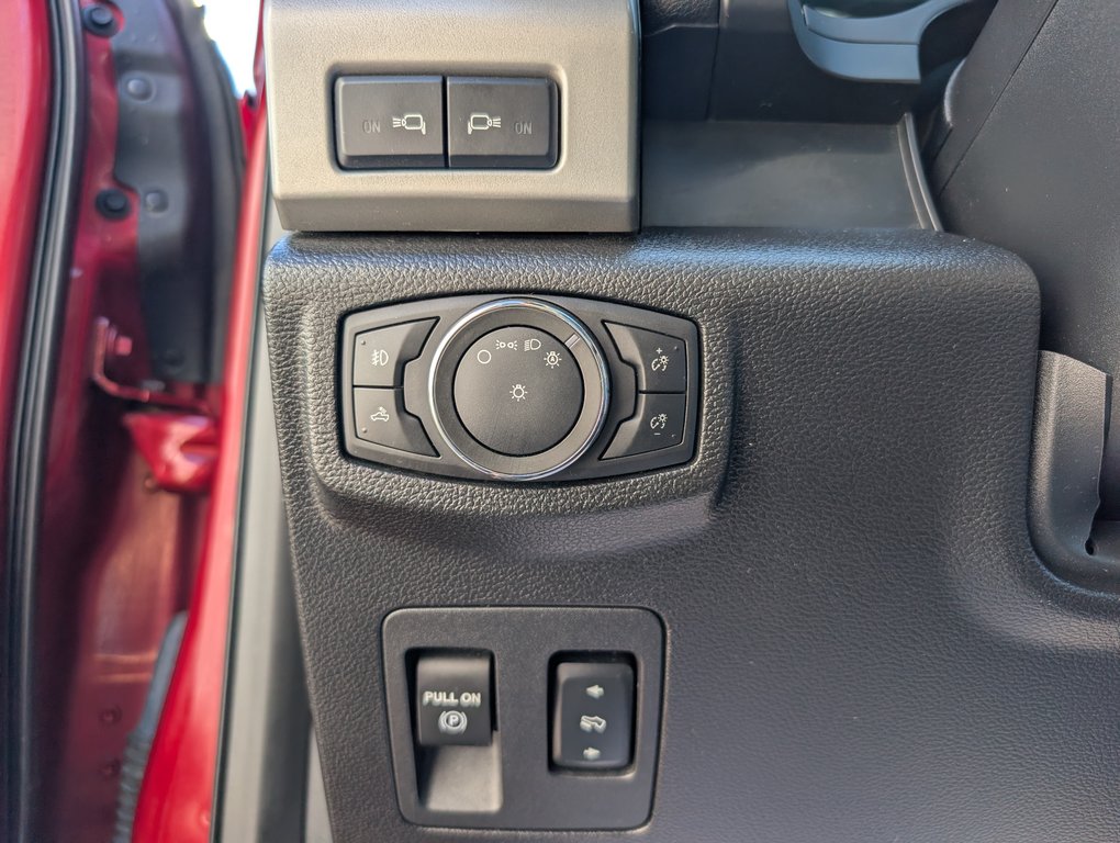 2018 Ford F-150 LARIAT SPORT 502A  TOIT OUVRANT in Matane, Quebec - 15 - w1024h768px