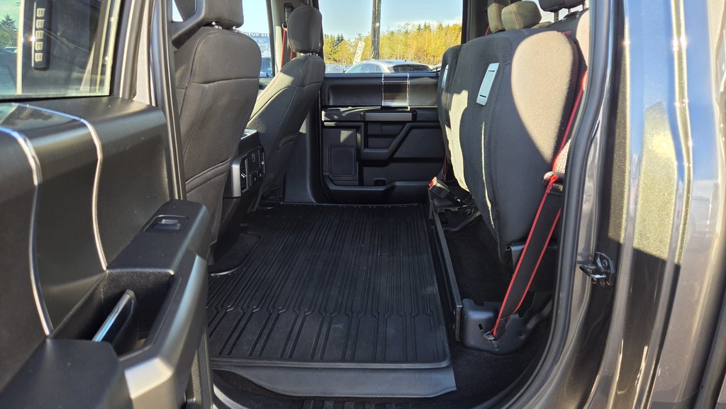 Ford F-150 XLT ÉDITION SPÉCIALE   REMORQUAGE MAX 2018 à Matane, Québec - 21 - w1024h768px