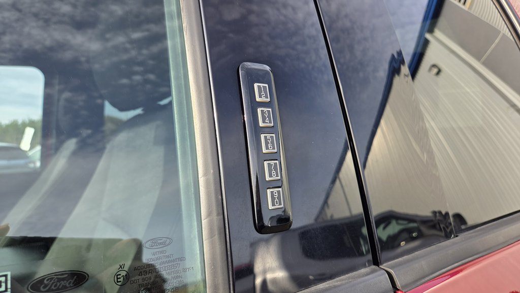 2019 Ford F-150 XLT SPORT 301A  SUPERCAB in Matane, Quebec - 14 - w1024h768px