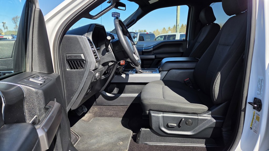 2020 Ford F-150 XLT ENSEMBLE DECOR NOIR in Matane, Quebec - 15 - w1024h768px