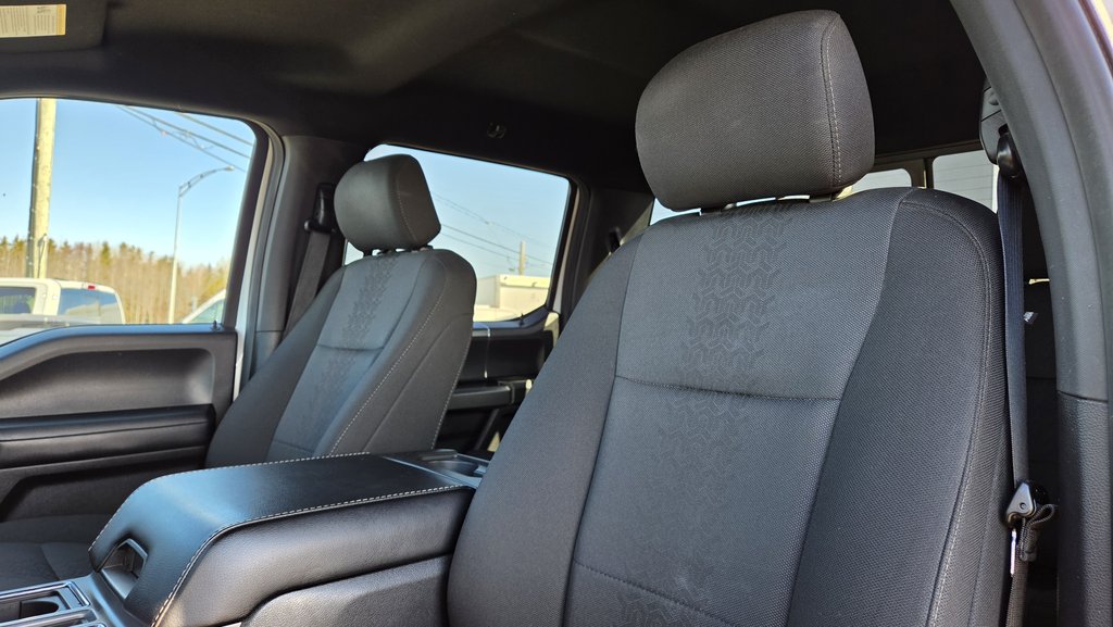 2020 Ford F-150 XLT ENSEMBLE DECOR NOIR in Matane, Quebec - 16 - w1024h768px