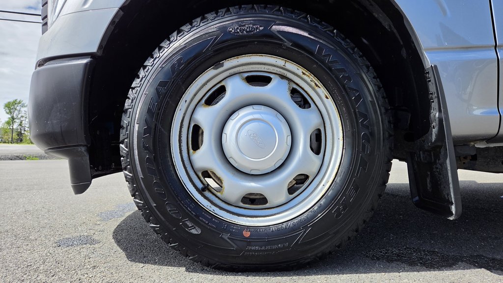 Ford F-150 XL  4X2 Régulier Cab 2021 à Matane, Québec - 11 - w1024h768px