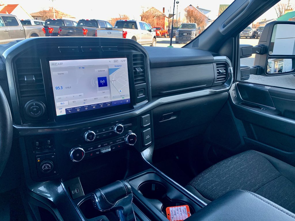 Ford F-150 XLT  SPORT  302A 2022 à Matane, Québec - 11 - w1024h768px