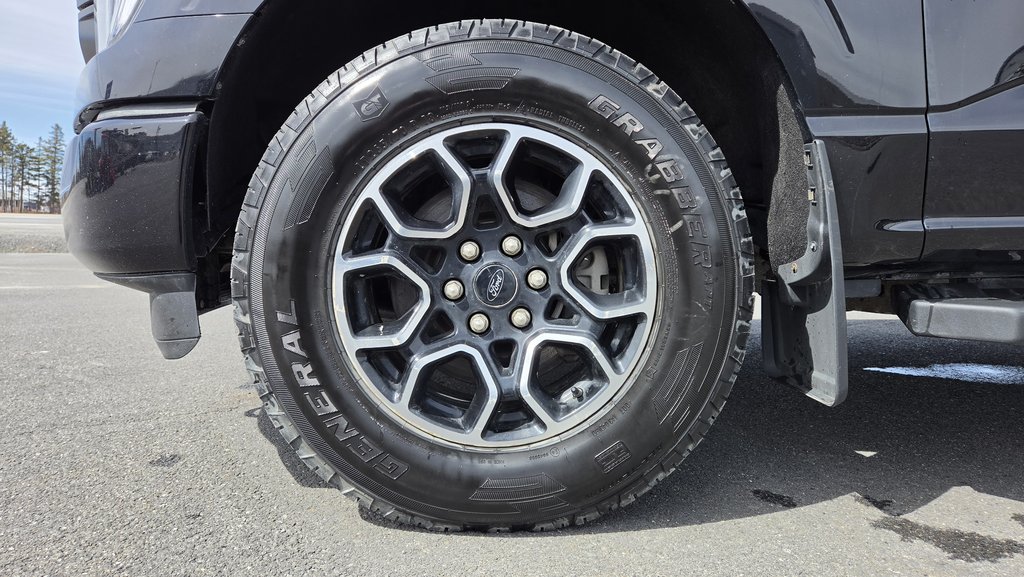2023 Ford F-150 XLT  SPORT 302A   FX4 in Matane, Quebec - 13 - w1024h768px
