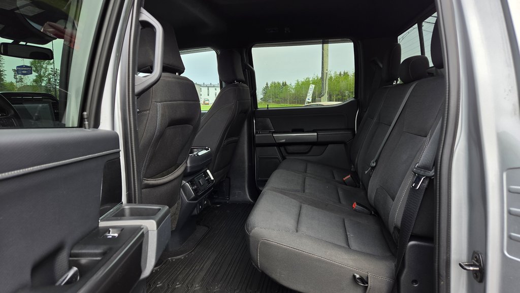 Ford F-150 XLT SPORT 302A  REMORQUAGE MAX 2023 à Matane, Québec - 19 - w1024h768px