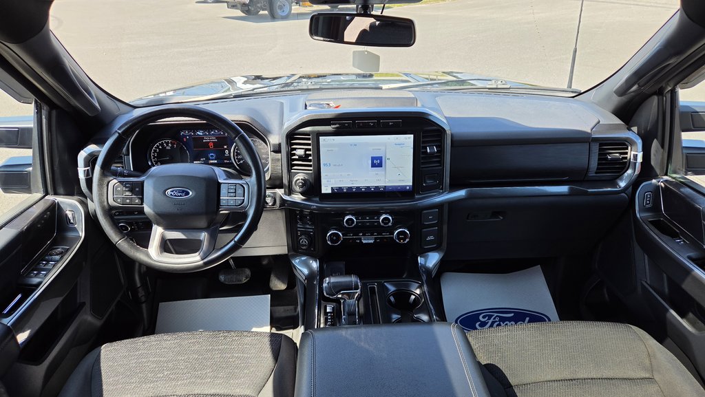 Ford F-150 XLT  302A  TOIT PANORAMIQUE 2023 à Matane, Québec - 16 - w1024h768px
