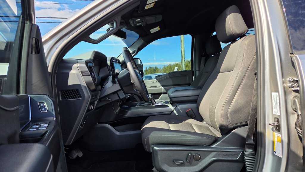2024 Ford F-150 XLT ENSEMBLE DÉCOR NOIR 302A in Matane, Quebec - 15 - w1024h768px