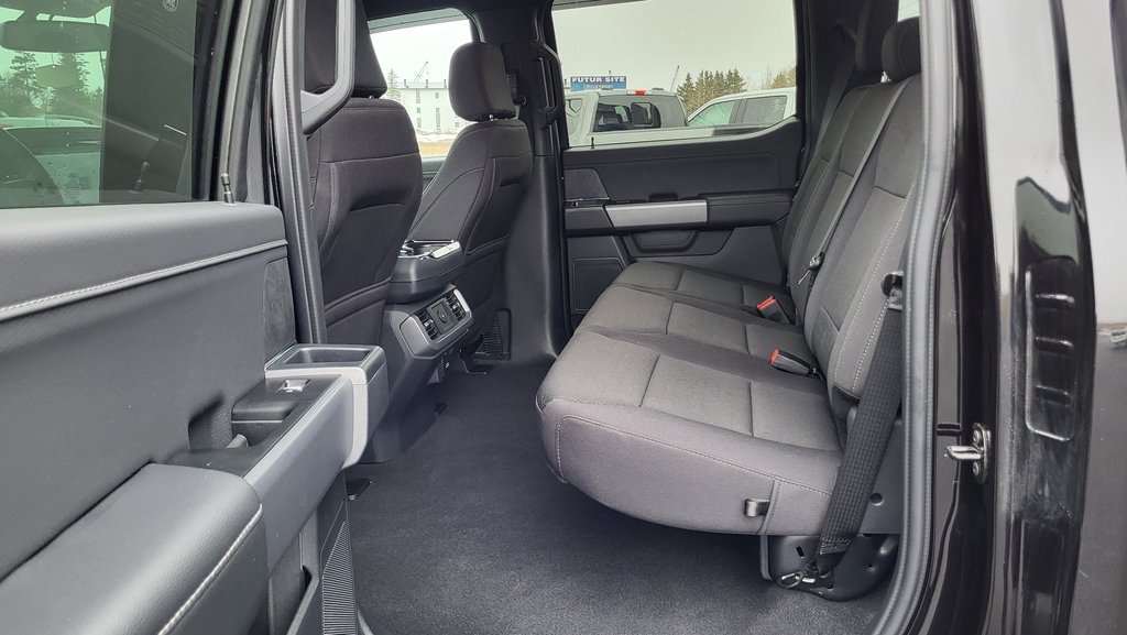 Ford F-150 XLT ENSEMBLE DECOR NOIR 2025 à Matane, Québec - 22 - w1024h768px