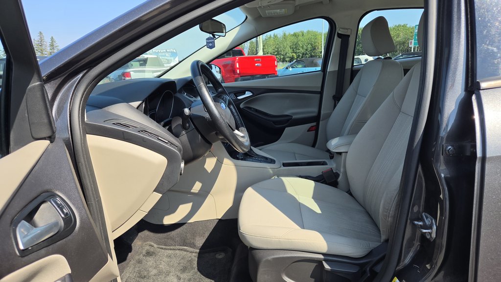 2015 Ford Focus SE   TRÈS PROPRE in Matane, Quebec - 13 - w1024h768px