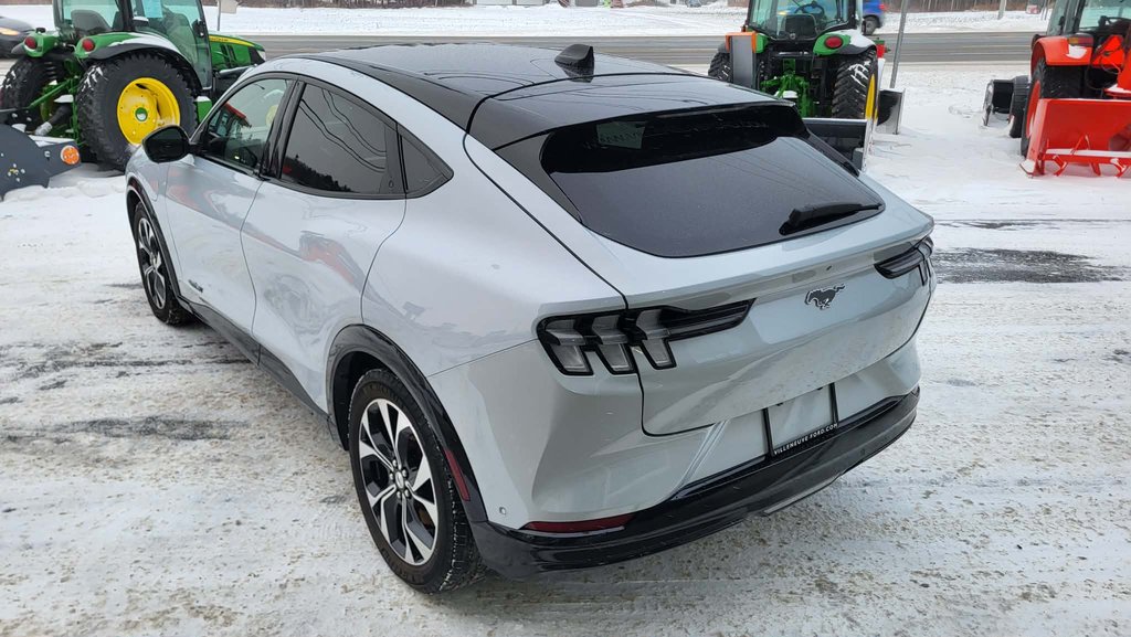 2021 Ford Mustang Mach-E Premium AWD BATTERIE LONGUE DURÉE 88KWH in Matane, Quebec - 8 - w1024h768px