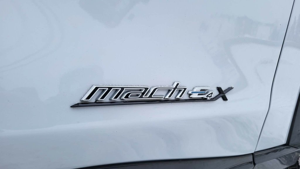 2021 Ford Mustang Mach-E Premium AWD BATTERIE LONGUE DURÉE 88KWH in Matane, Quebec - 11 - w1024h768px