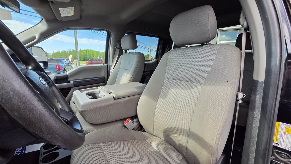 2017 Ford Super Duty F-250 SRW XLT  BOITE de 6 pieds in Matane, Quebec - 15 - w1024h768px