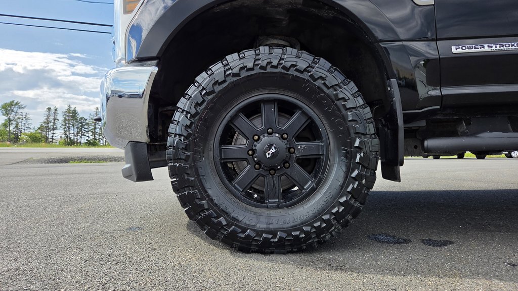 2017 Ford Super Duty F-250 SRW XLT  BOITE de 6 pieds in Matane, Quebec - 9 - w1024h768px