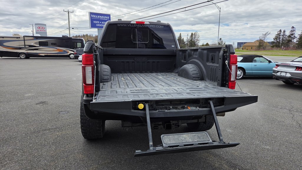 2022 Ford Super Duty F-250 SRW LARIAT 608A ENSEMBLE NOIR in Matane, Quebec - 10 - w1024h768px