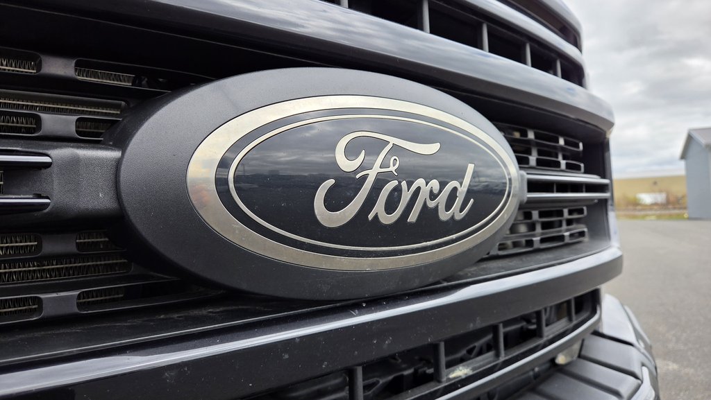 2022 Ford Super Duty F-250 SRW LARIAT 608A ENSEMBLE NOIR in Matane, Quebec - 3 - w1024h768px