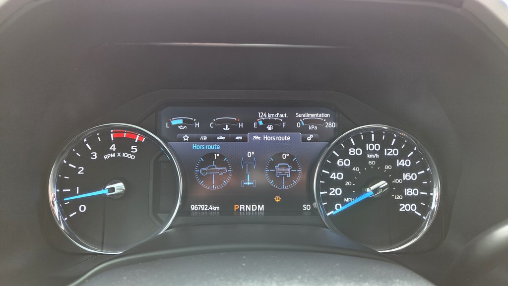 2022 Ford Super Duty F-250 SRW LARIAT 608A ENSEMBLE NOIR in Matane, Quebec - 23 - w1024h768px