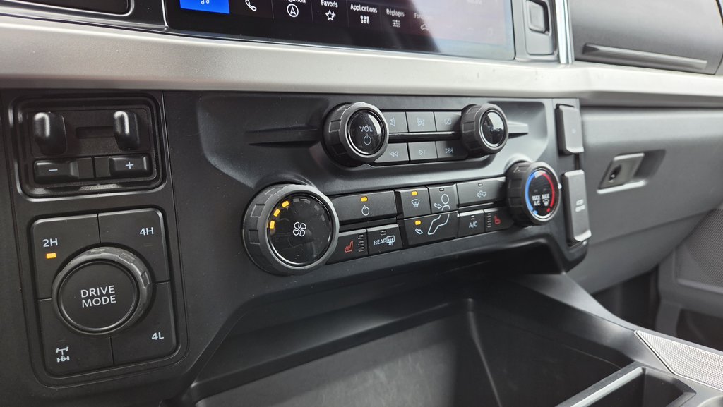 Ford Super Duty F-250 SRW XLT Haut niveau | ENSEMBLE SPORT  FX4 2023 à Matane, Québec - 17 - w1024h768px