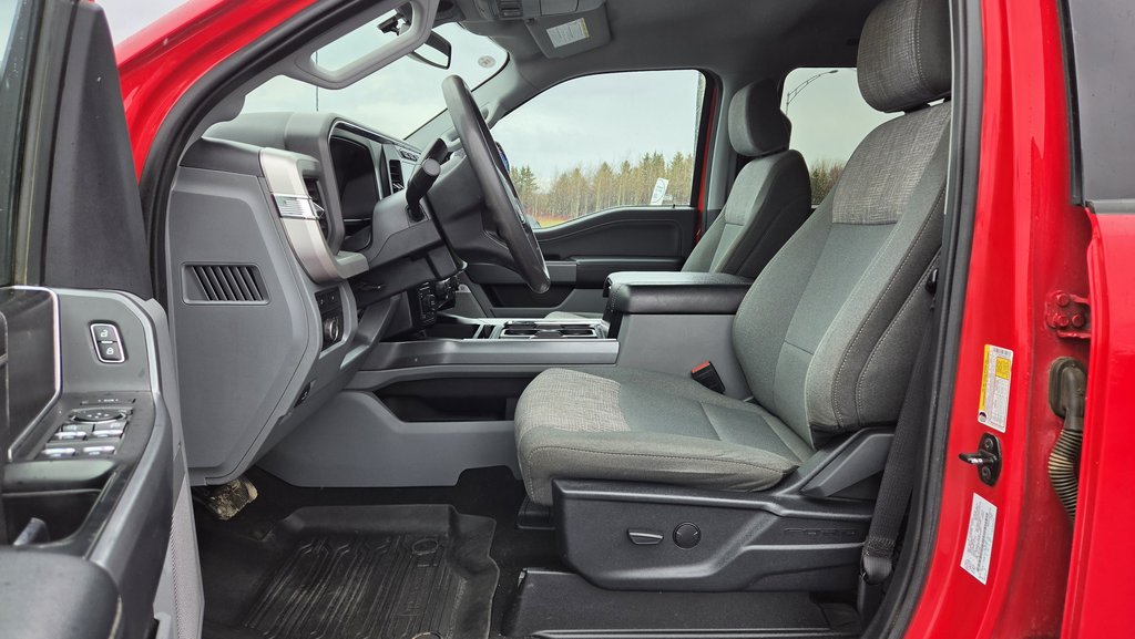 Ford Super Duty F-250 SRW XLT Haut niveau | ENSEMBLE SPORT  FX4 2023 à Matane, Québec - 14 - w1024h768px