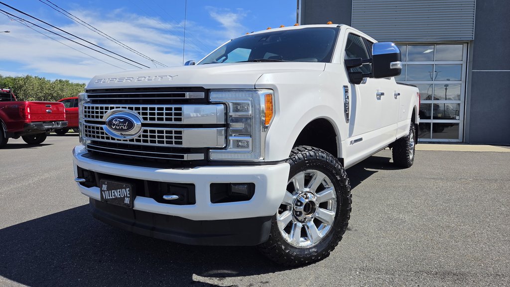 Ford Super Duty F-350 SRW PLATINUM 8-PIEDS 2017 à Matane, Québec - 1 - w1024h768px