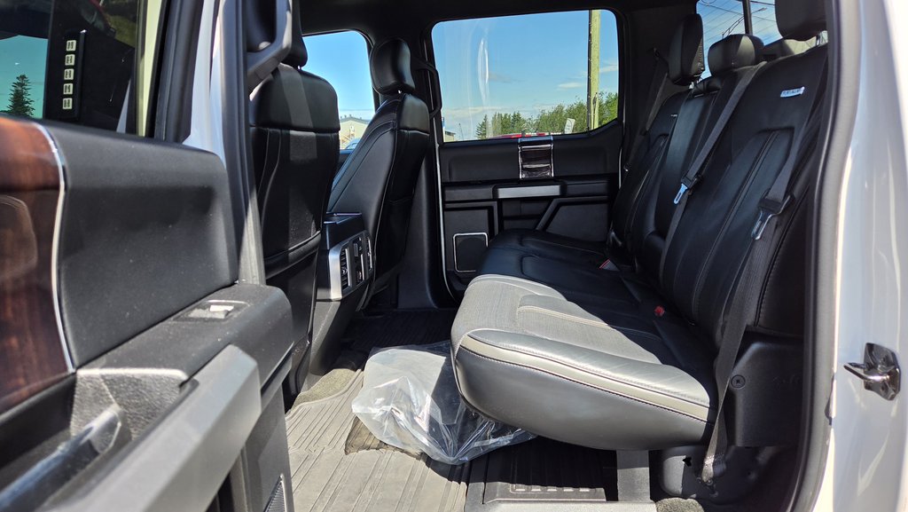 Ford Super Duty F-350 SRW PLATINUM 8-PIEDS 2017 à Matane, Québec - 22 - w1024h768px