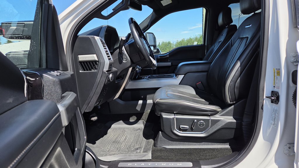 Ford Super Duty F-350 SRW PLATINUM 8-PIEDS 2017 à Matane, Québec - 15 - w1024h768px